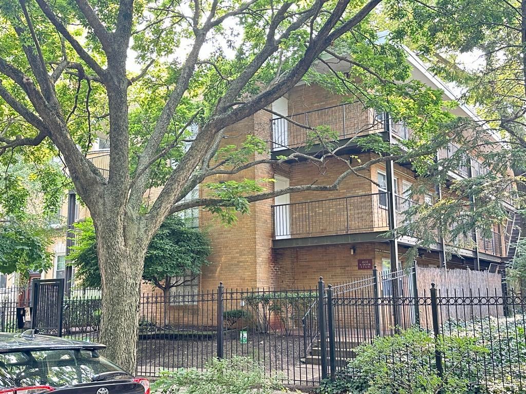 4610 N Dover Street 3G, Chicago, IL 60640