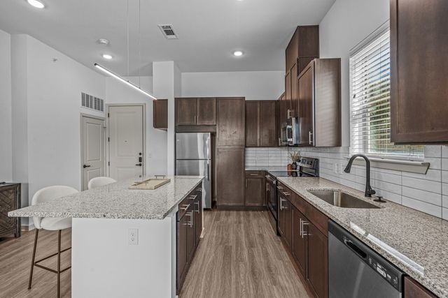 3120 E Park Row Drive 3104, Arlington, TX 76010