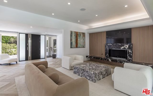 502 Evelyn Place, Beverly Hills, CA 90210