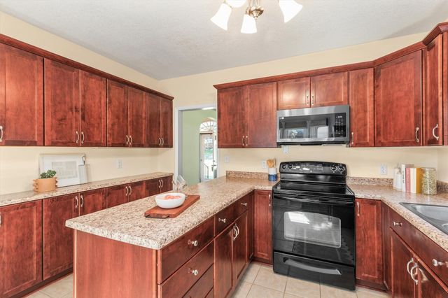 707 35th Street, Des Moines, IA 50312