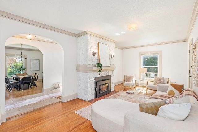 707 35th Street, Des Moines, IA 50312