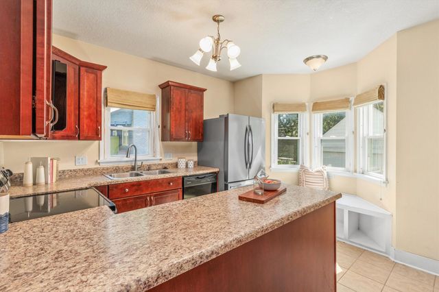 707 35th Street, Des Moines, IA 50312