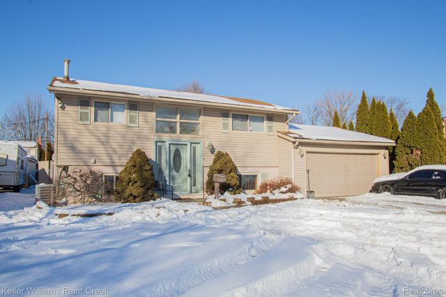 8453 Smethwick Road, Sterling Heights, MI 48312