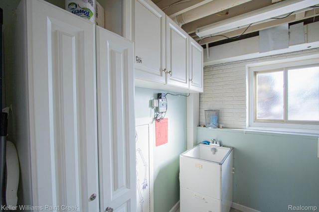 8453 Smethwick Road, Sterling Heights, MI 48312