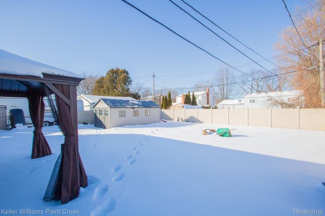 8453 Smethwick Road, Sterling Heights, MI 48312