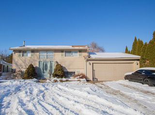 8453 Smethwick Road, Sterling Heights, MI 48312