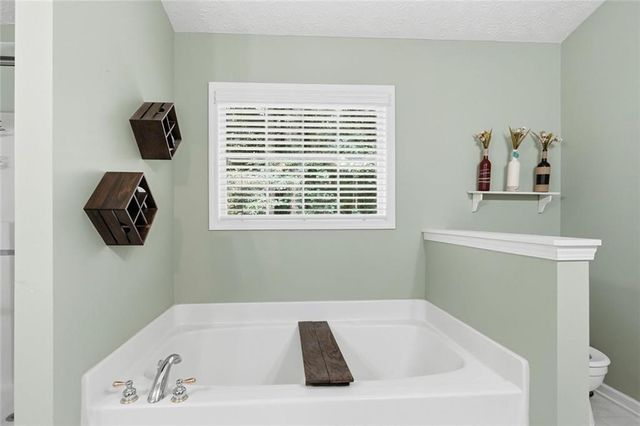 306 Chamberlyn Lane, Hiram, GA 30141
