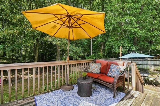 306 Chamberlyn Lane, Hiram, GA 30141