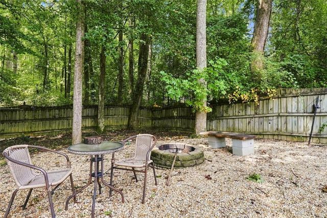 306 Chamberlyn Lane, Hiram, GA 30141