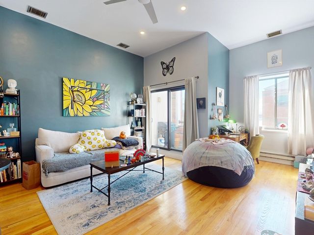 11 Margin St 7, Lynn, MA 01905