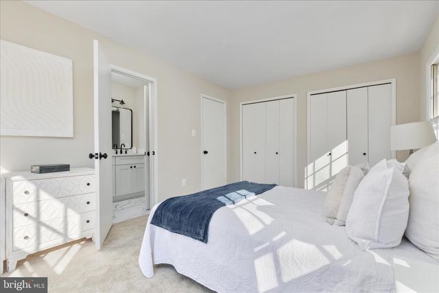 5 RAWLSTON CT, Sterling, VA 20165