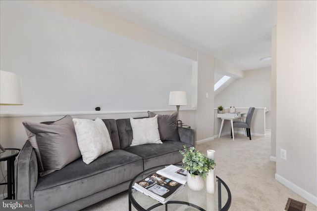 5 RAWLSTON CT, Sterling, VA 20165