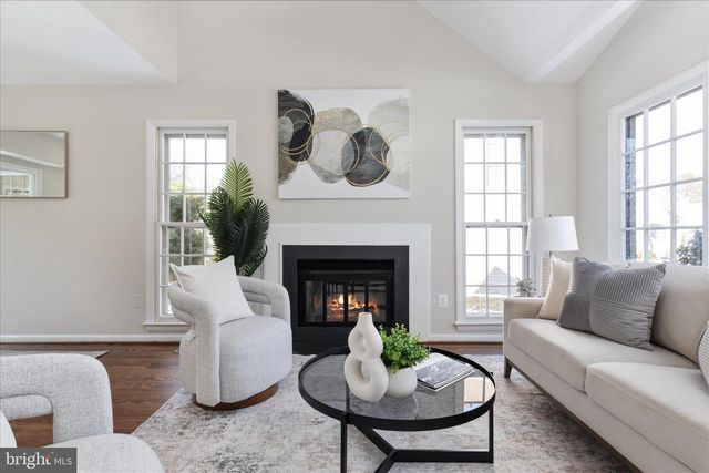 5 RAWLSTON CT, Sterling, VA 20165