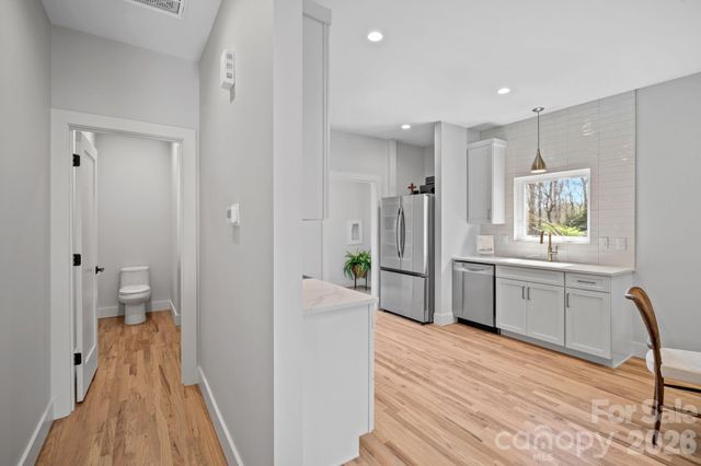 9 Gudger Road, Asheville, NC 28806