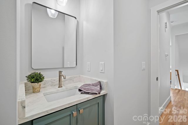 9 Gudger Road, Asheville, NC 28806