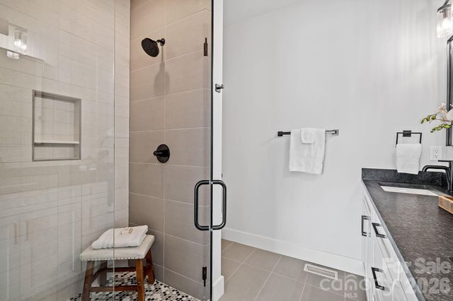 9 Gudger Road, Asheville, NC 28806