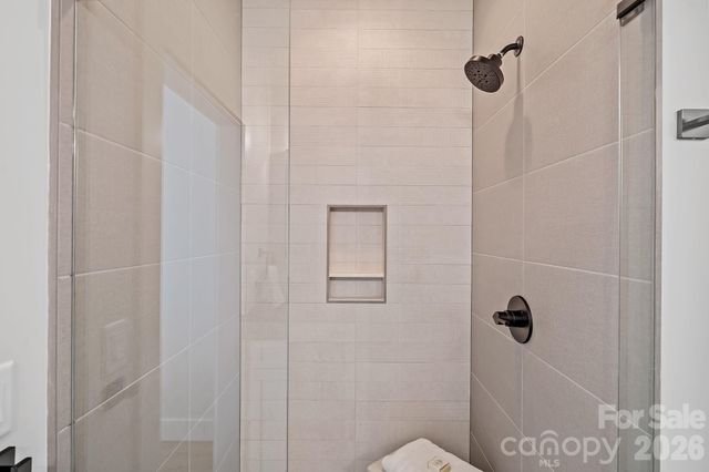 9 Gudger Road, Asheville, NC 28806