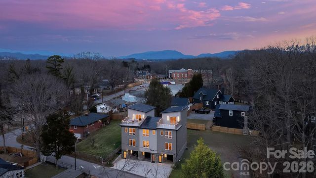 9 Gudger Road, Asheville, NC 28806