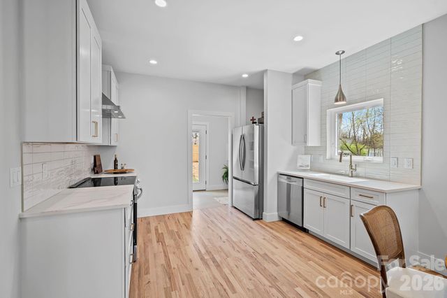9 Gudger Road, Asheville, NC 28806
