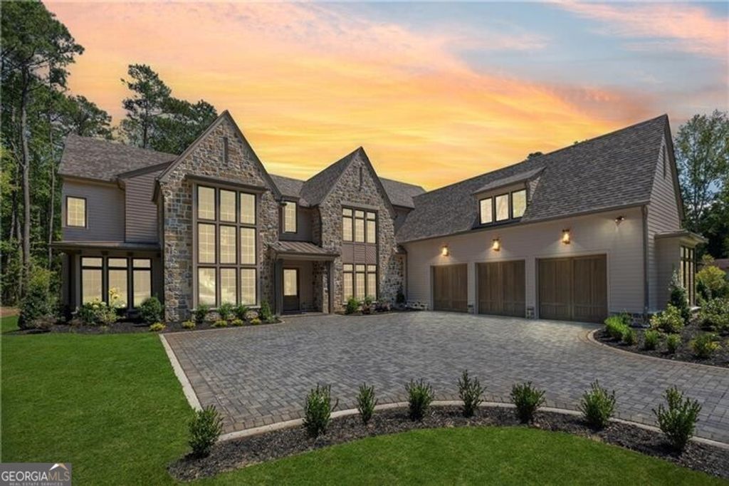 225 Maison Court, Roswell, GA 30076