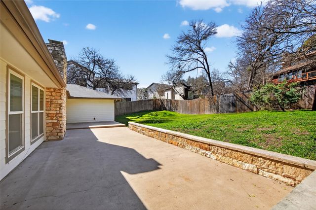 1208 DUSKY THRUSH TRL, Austin, TX 78746