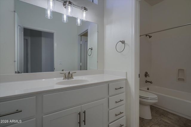 6586 W ORAIBI Drive, Glendale, AZ 85308