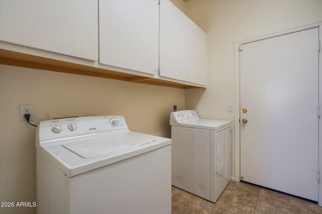 6586 W ORAIBI Drive, Glendale, AZ 85308