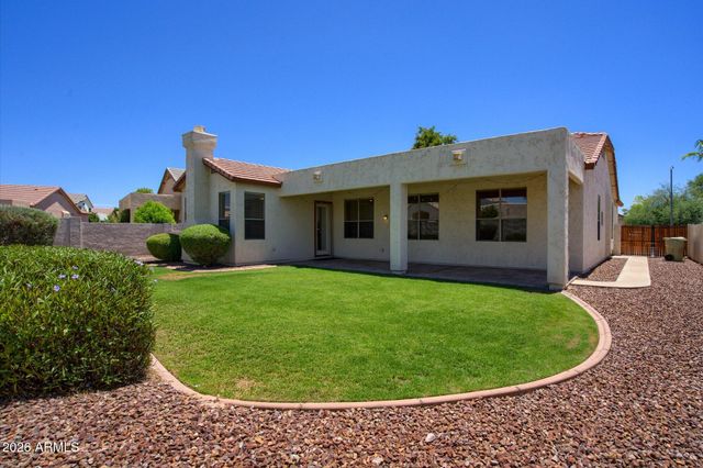 6586 W ORAIBI Drive, Glendale, AZ 85308