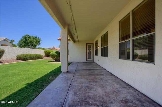 6586 W ORAIBI Drive, Glendale, AZ 85308