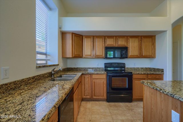 6586 W ORAIBI Drive, Glendale, AZ 85308