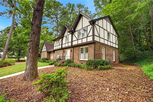 1186 Warrenhall Lane NE, Brookhaven, GA 30319