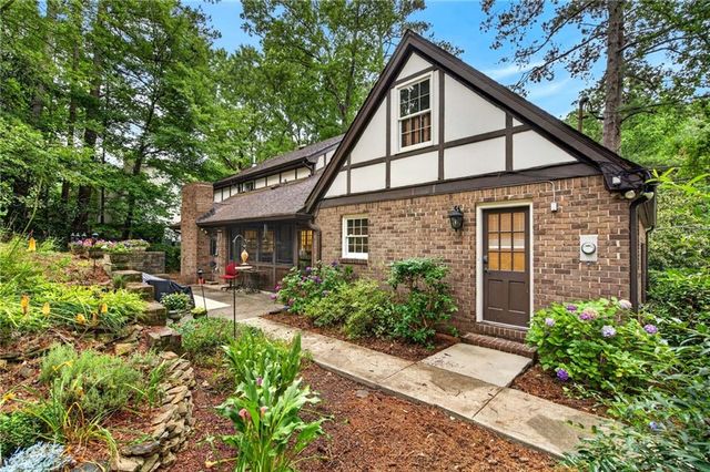 1186 Warrenhall Lane NE, Brookhaven, GA 30319