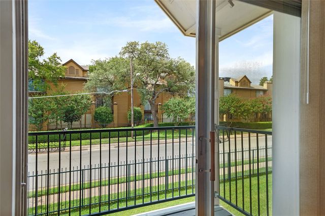 5881 Preston View Boulevard 202, Dallas, TX 75240
