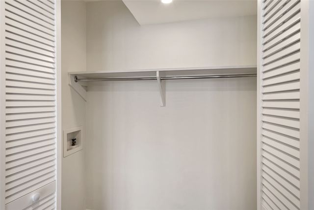 5881 Preston View Boulevard 202, Dallas, TX 75240