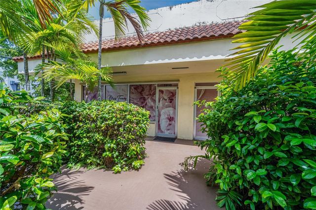 1600 W 38th Place, Hialeah, FL 33012