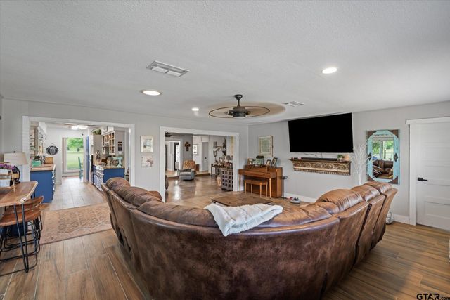 362 vz county road 3404, Wills Point, TX 75169