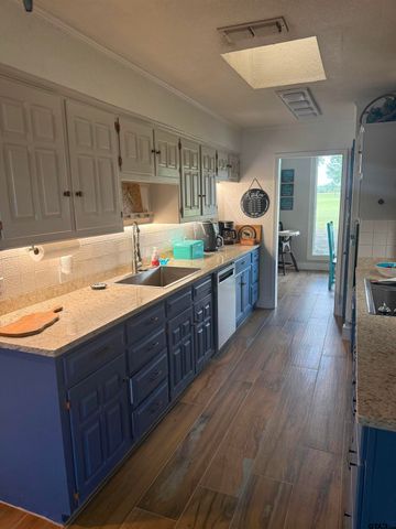 362 vz county road 3404, Wills Point, TX 75169