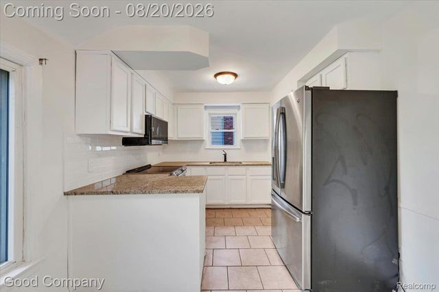23201 Manistee Street, Oak Park, MI 48237