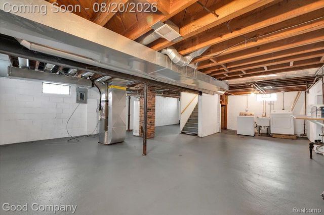 23201 Manistee Street, Oak Park, MI 48237