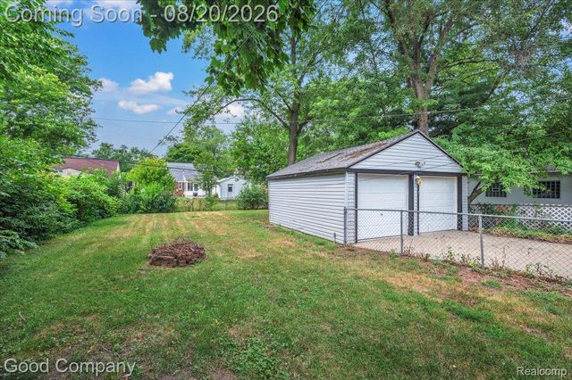 23201 Manistee Street, Oak Park, MI 48237