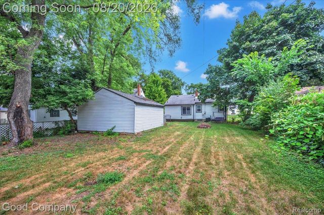 23201 Manistee Street, Oak Park, MI 48237