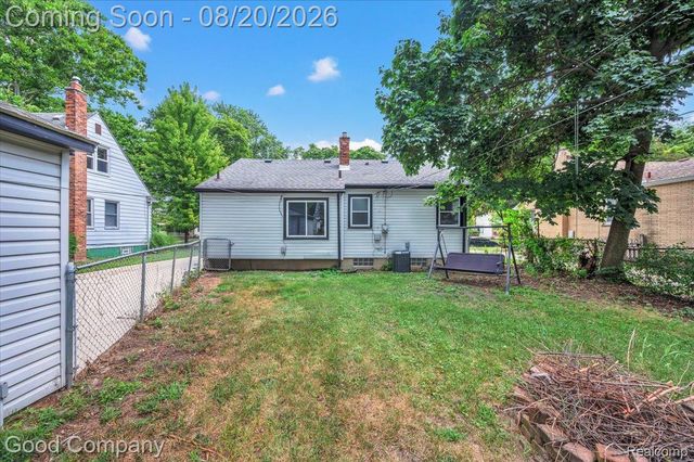 23201 Manistee Street, Oak Park, MI 48237