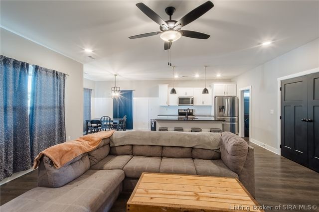 4493 Kestrel Court, Jeffersonville, IN 47130