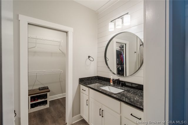 4493 Kestrel Court, Jeffersonville, IN 47130