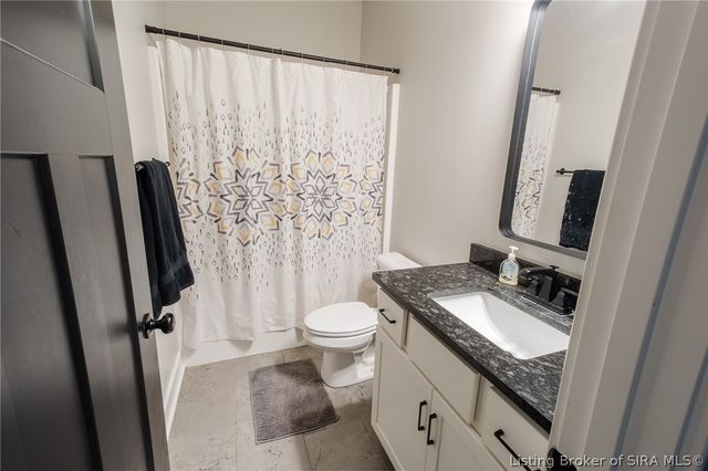 4493 Kestrel Court, Jeffersonville, IN 47130