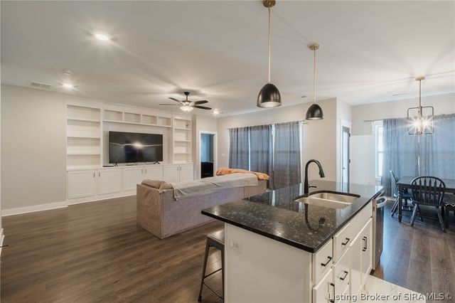 4493 Kestrel Court, Jeffersonville, IN 47130