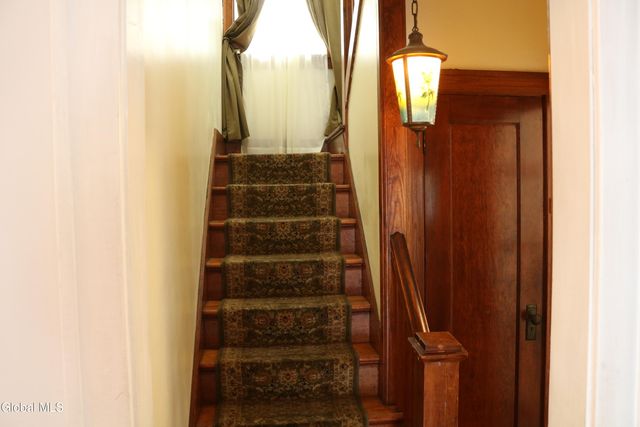 61 Lincoln Avenue, Albany, NY 12206