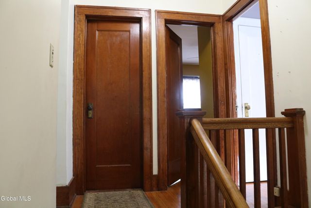 61 Lincoln Avenue, Albany, NY 12206