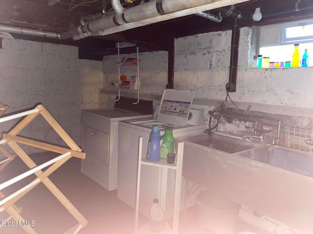 61 Lincoln Avenue, Albany, NY 12206