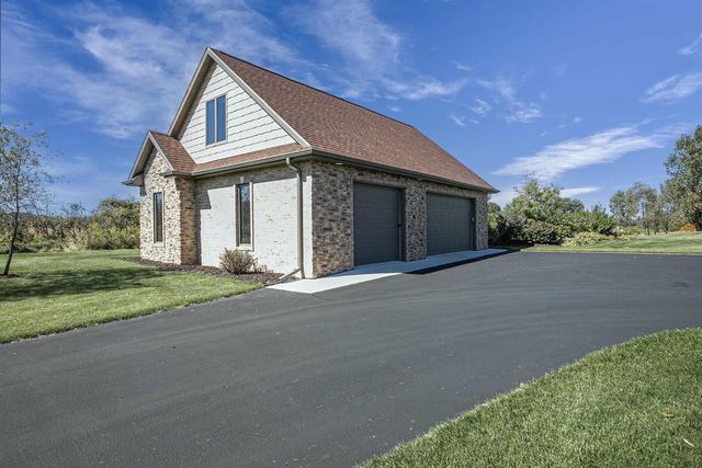 W3552 EQUESTRIAN TRAIL, Appleton, WI 54913